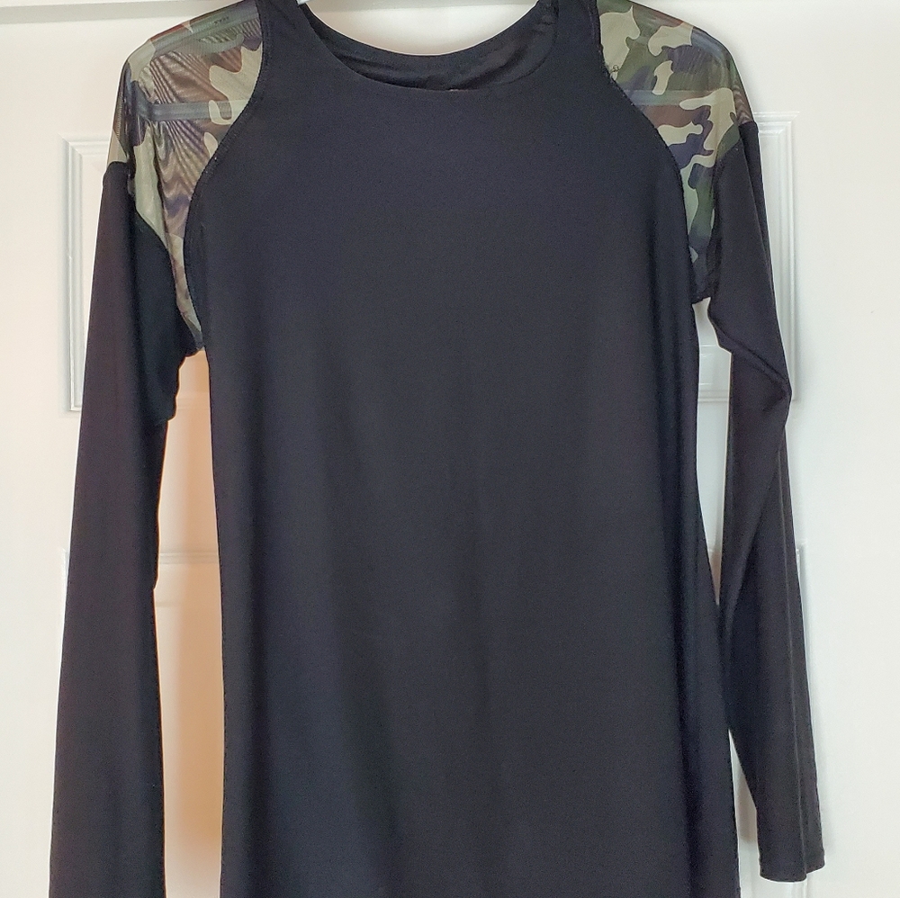 Long sleeve tees